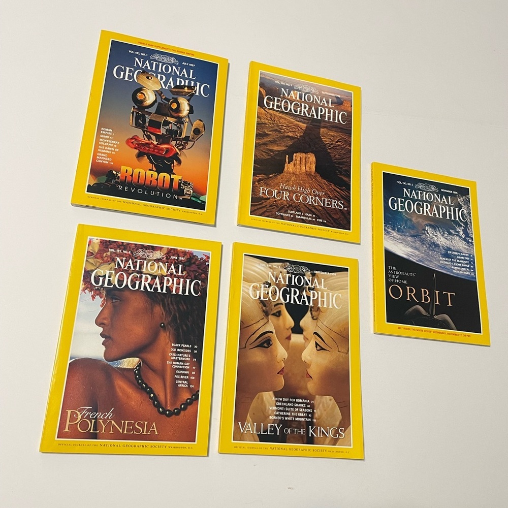 Lot of 5 Vintage National Geographic Magazine 1990’s